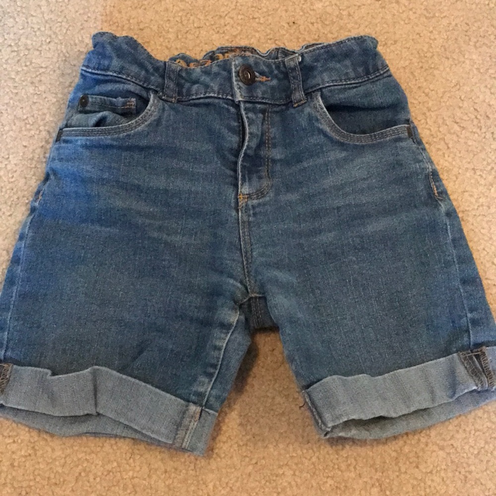 One pair of shorts.